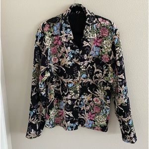 Cute floral crinkled collared button down blouse